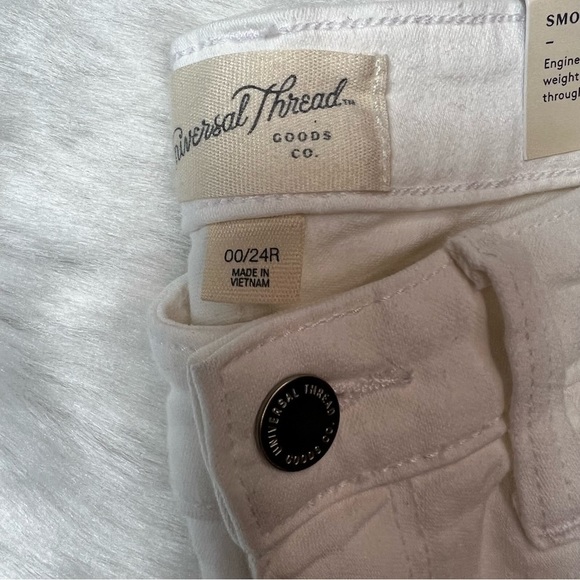 NWT Universal thread Women's Jeans Skinny High Rise true White -Size 00/24R - Picture 6 of 11